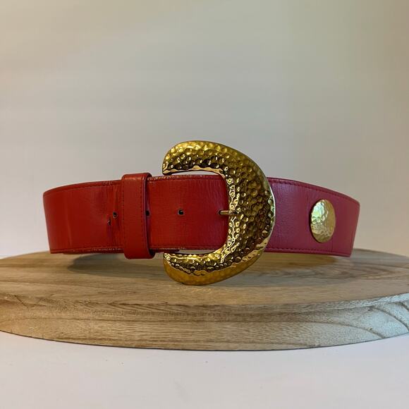 Carlisle Vintage Red Genuine Leather Gold Studded Chunky Buckle Belt Size XS/S - Picture 1 of 14
